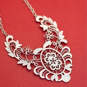 18 inch, Vintage Art Nouveau Elegant Floral Elven Necklace - F46